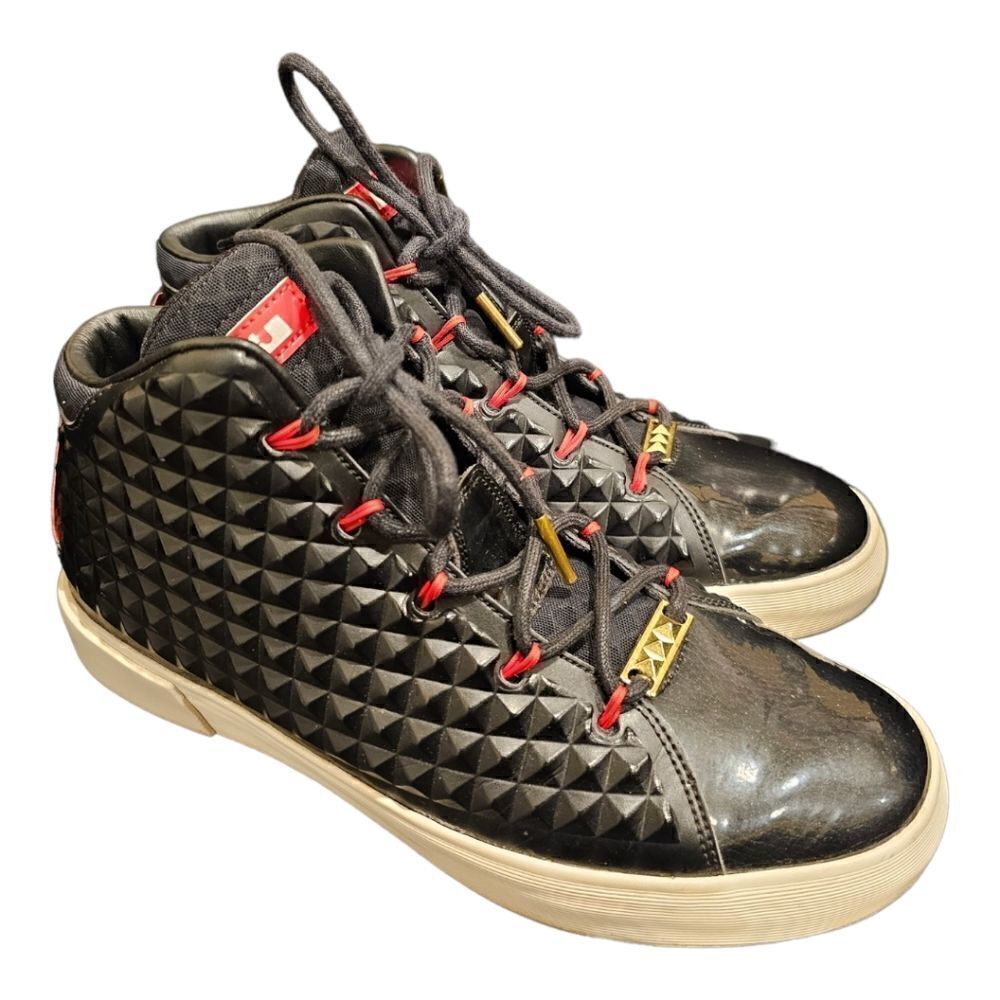 ‎LEBRON XII NSW Lifestyle QS Sneakers - Size 9